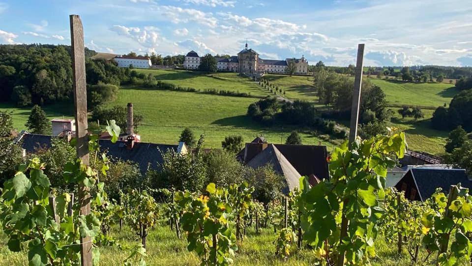 Na Statku Babiccino Udoli Aparthotel Ceska Skalice Exterior photo